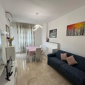 Casa Vittoria A Due Passi Da Milano Apartamento